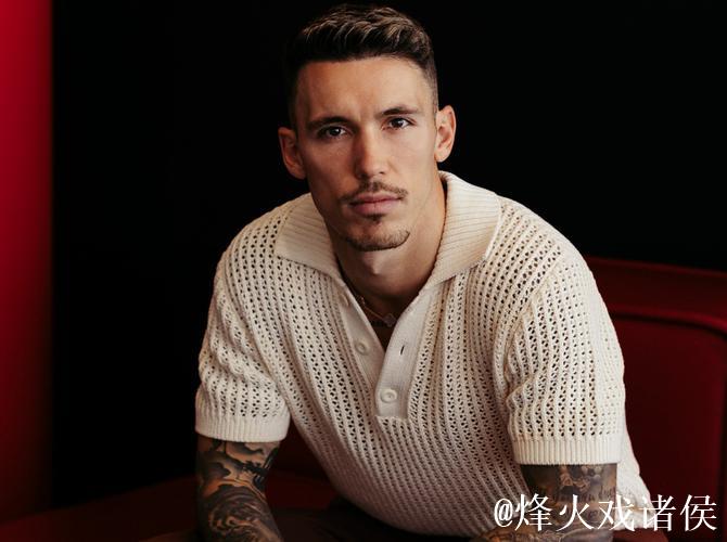 所有纹身都记述我的勤奋之道——格里马尔多的职